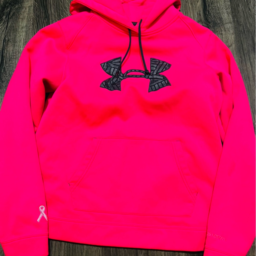 Women’s large under armor hoodie
